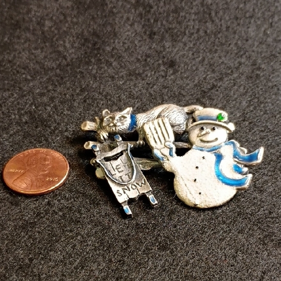 Silver Snowman and Cat Brooch - Picture 4 of 5
